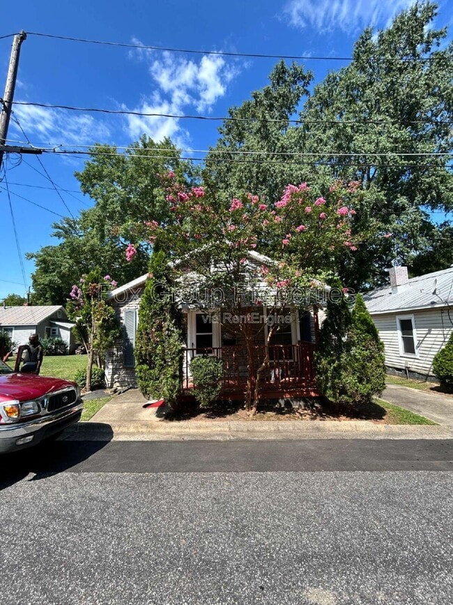 Photo - 177 S Maple St