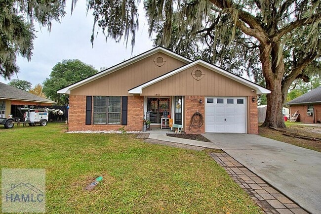 Building Photo - 1567 Pendleton Dr