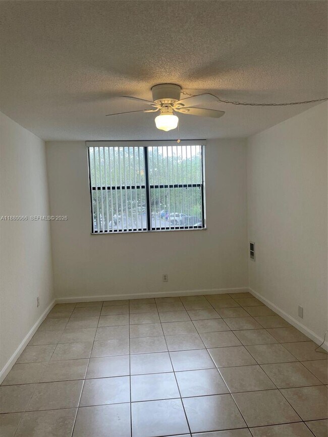 Photo - 2401 Riverside Dr Unit 203-B