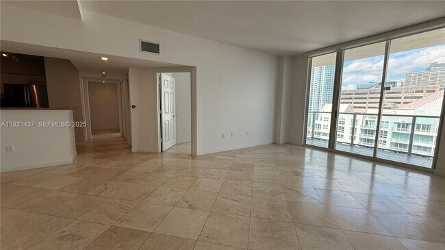 Photo - 1155 Brickell Bay Dr Unidad PH104