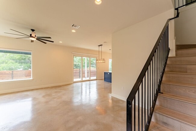 Photo - Modern Elegance in Austin: 4BR/3BA Sanctuary with Stylish Design and Inviting Ambiance!