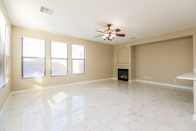 Photo - 3930 E Fairview St