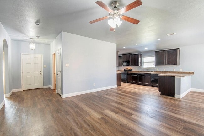 Photo - 1813 Rodeo Dr