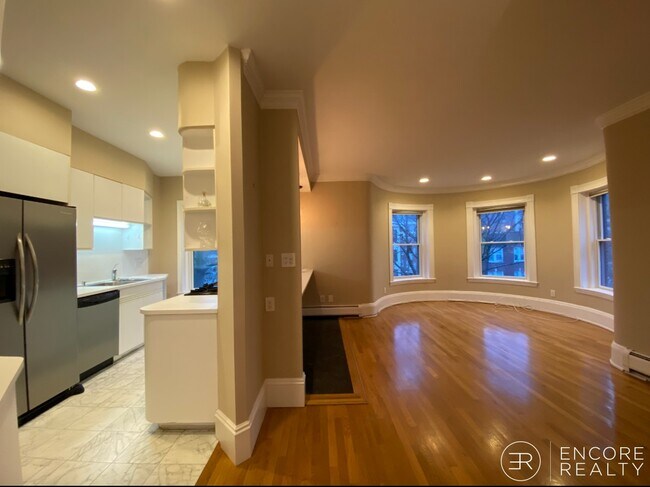 Photo - 33 Longwood Ave Unit 3