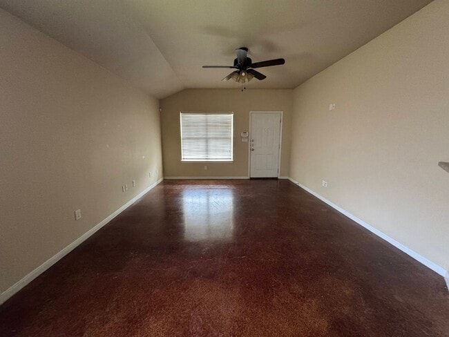 Photo - 4305 Cambridge Dr Unit #B