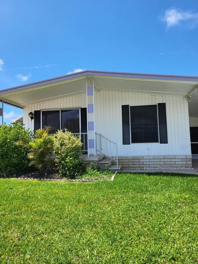 12117 Cartwright Dr