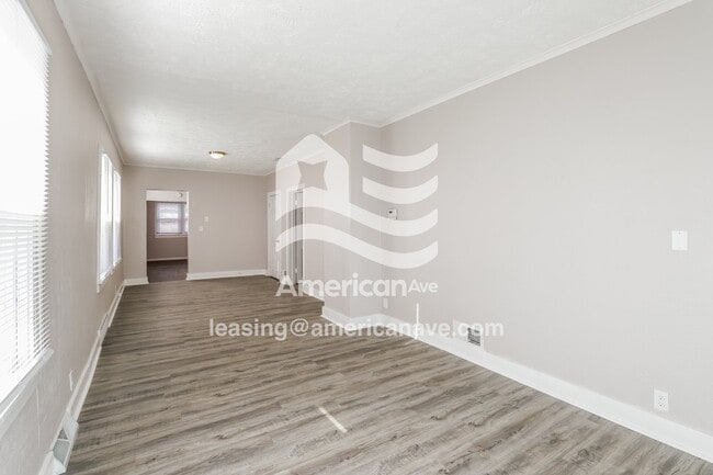 1942 S 14th St