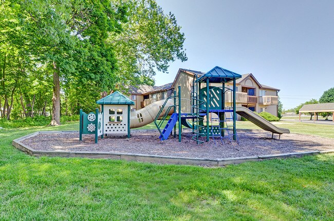 Cross Creek Apartments