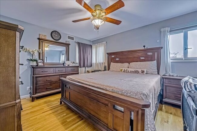 Photo - Immaculate 3 bedroom 3 Bathroom