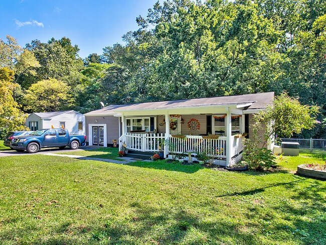 Photo - 3718 Thrushwood Dr House