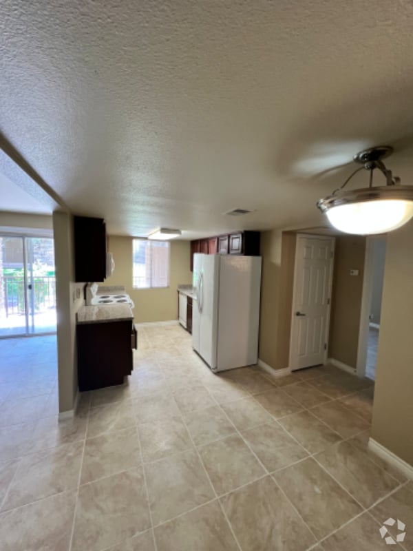 Building Photo - 5081 River Glen Dr Unit 123 Rental