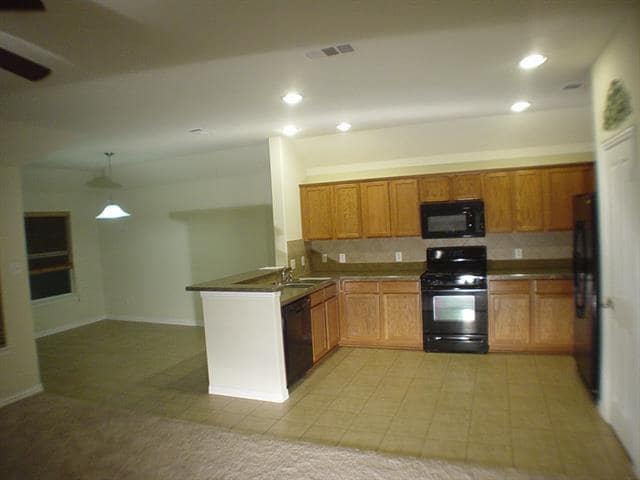 Photo - 209 Bird Creek Dr