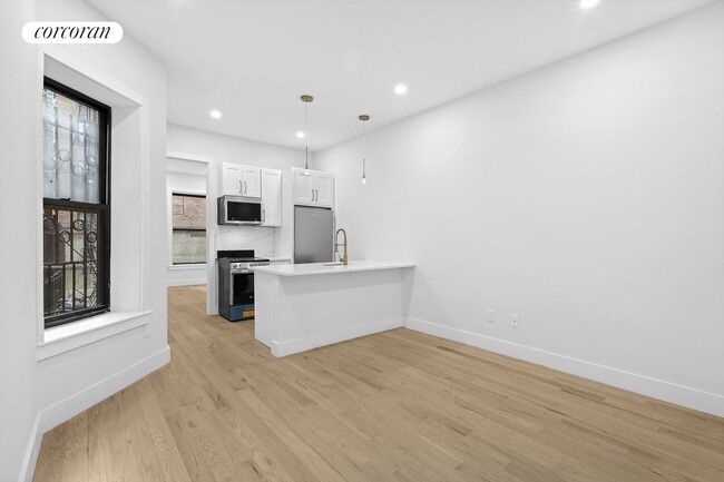 Photo - 202 W 96th St Apartment