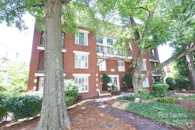 Building Photo - 416 Queens Rd Unit 3 Rental
