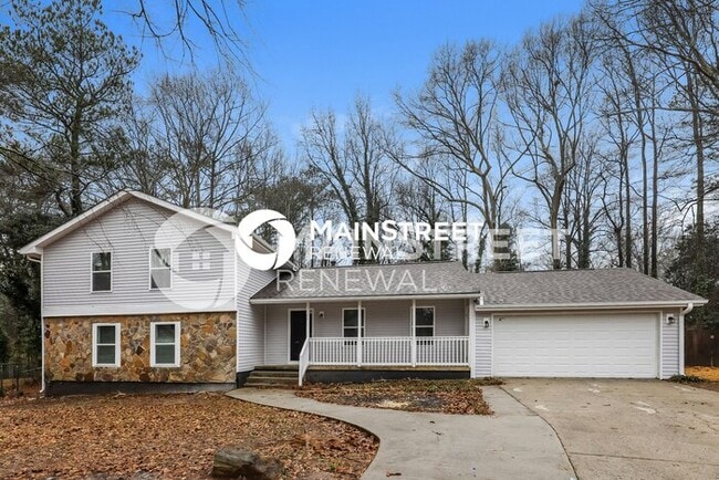 Building Photo - 4 Bedroom Pet-Friendly Home in Jonesboro, GA with Main Street Renewal