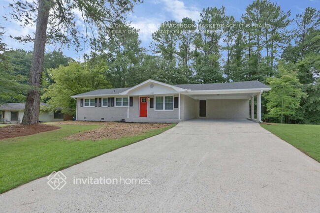 Building Photo - 133 Rosewood Dr