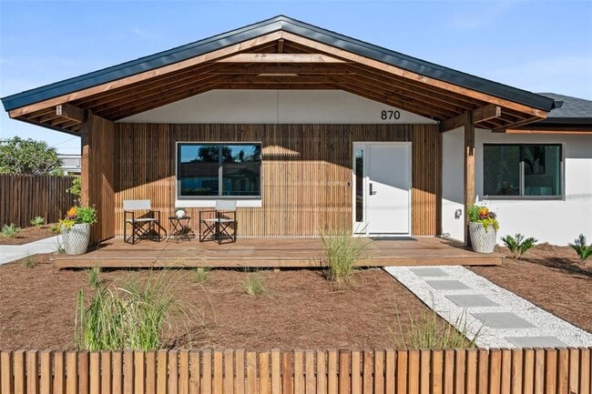 Building Photo - 870 Carver St