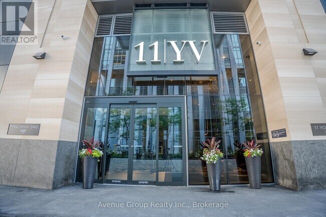 Photo - 11 Yorkville Ave Unité 2812