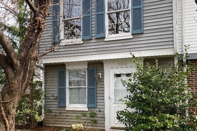 Photo - 5815 Whitfield Ct Townhome