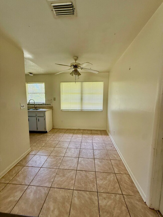Photo - 1053 Legay Ave
