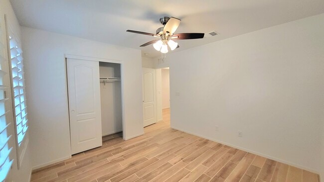 Photo - 3864 E Sedgwick Ave