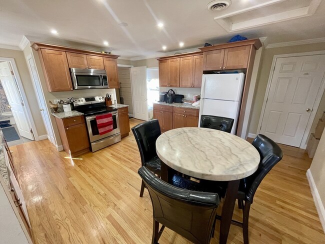 Photo - 54 West St Unit 3