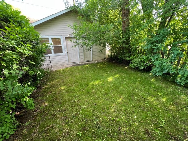 Building Photo - 102 E Park Ave Unit 102.5 E Park Ave.