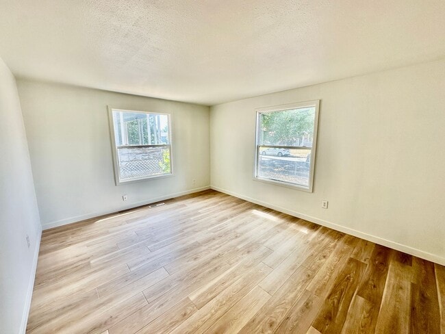 Photo - 2022 W Dean Ave Unit Apt 1