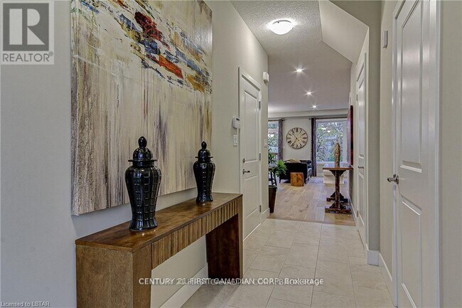 Photo - 177 Edgevalley Rd