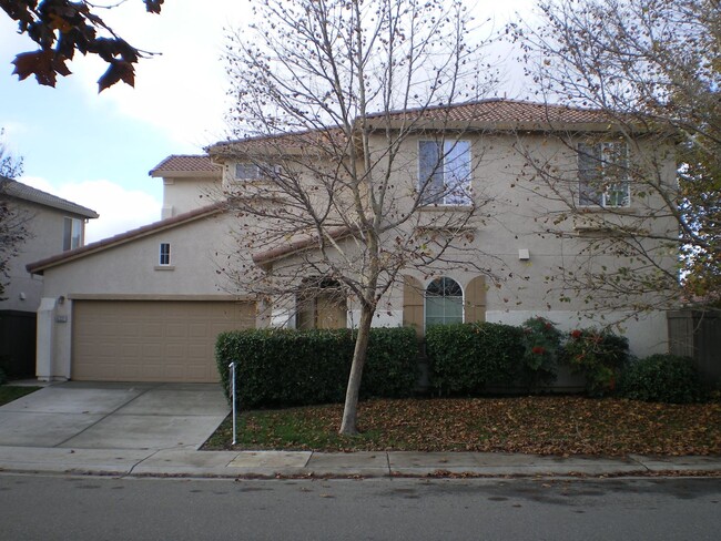 Building Photo - Natomas 4bd/2.5bth Single Family Home