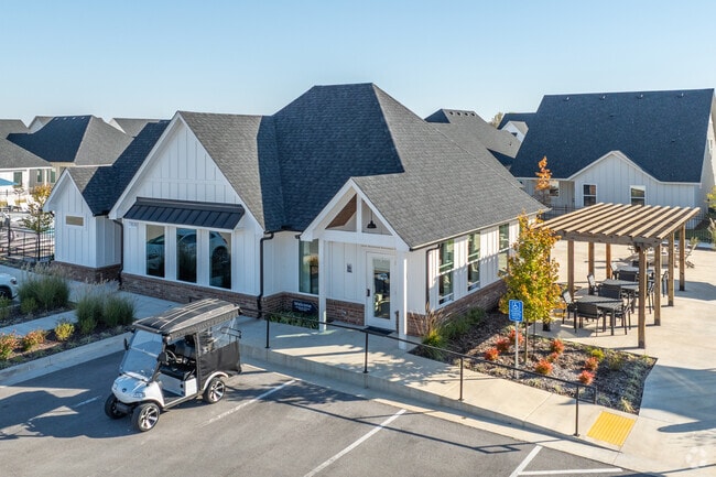 Leasing Office - Legacy Farms