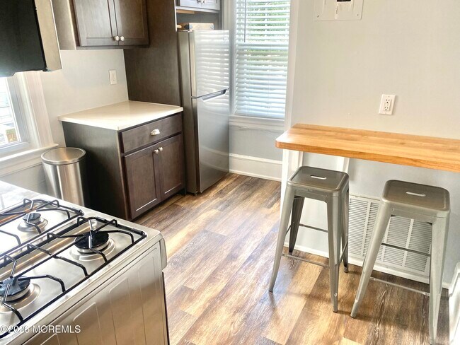 Photo - 401 Main St Unidad #2