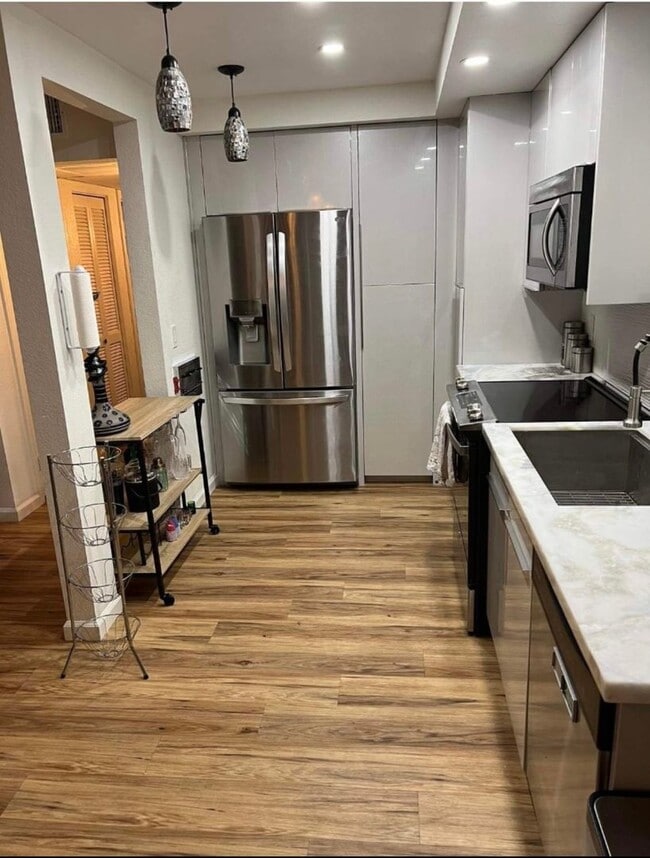 Photo - Golden Hill Gem: Spacious Furnished 2BR with City Convenience