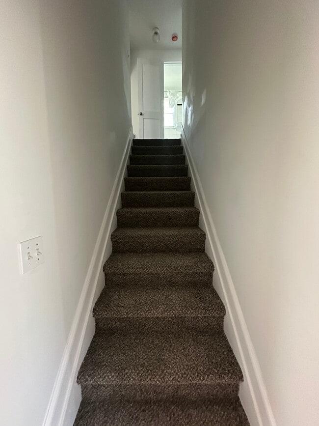Photo - 2139 Baxter St