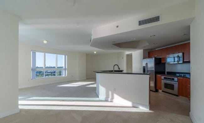 Photo - Direct riverfront 3 bedroom 3 bath