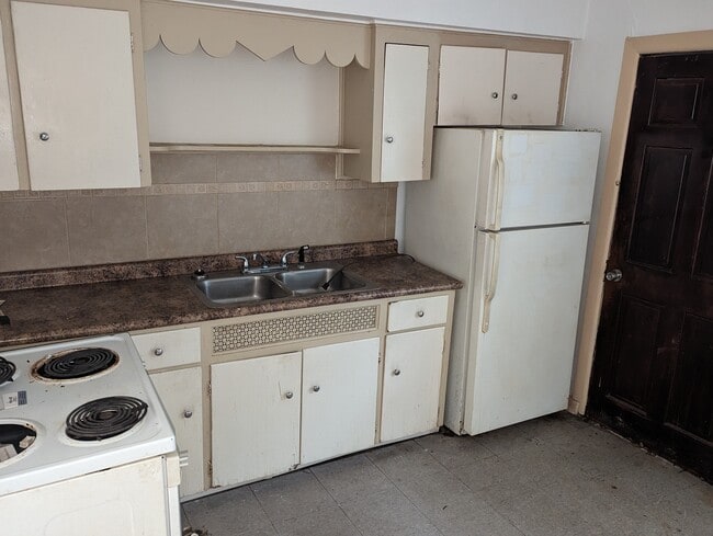 Photo - 1710 Rose Blvd