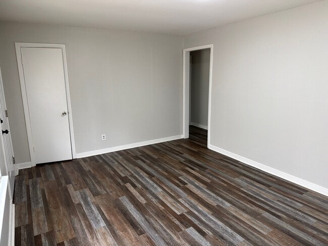 Photo - 53 Cloverdale St