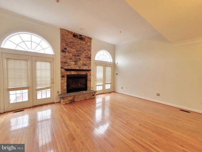 Photo - 8809 Lew Wallace Rd