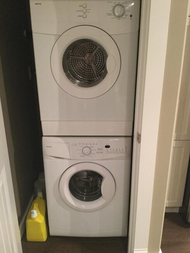 Photo - 2860 Garnet St Unité B