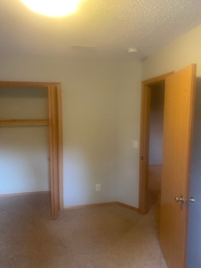 Photo - 501 Creekside Dr