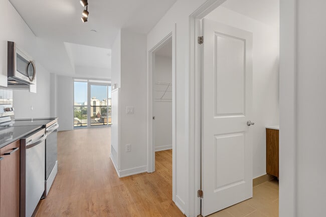 Photo - 192 Bronson Ave. – The Beckett