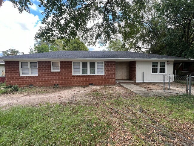 Charming 3-Bedroom Home in Serene Neighbor... - Charming 3-Bedroom Home in Serene Neighbor...