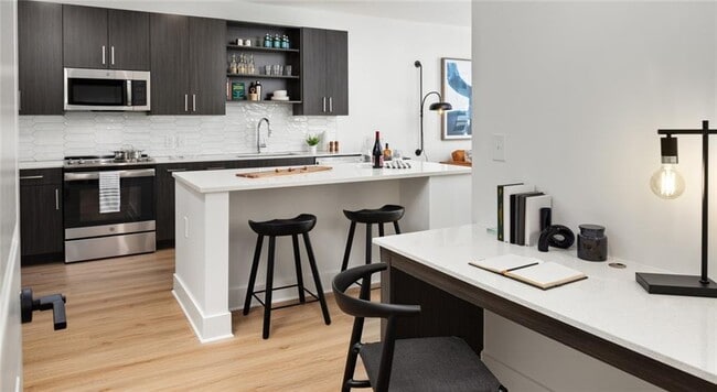 Photo - 200 Nerem St NW Unidad 0603