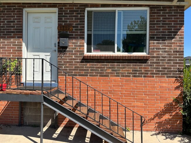 Building Photo - 1719 S Madison St Rental