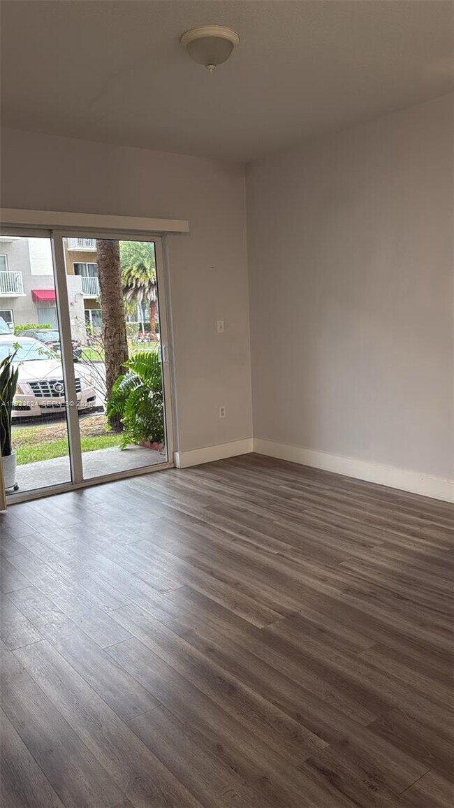 Photo - 11060 SW 196th St Unit 103