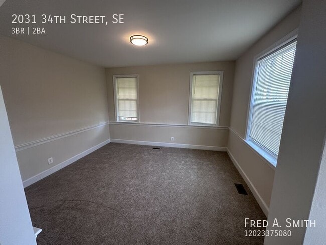 Photo - 2031 34th St SE