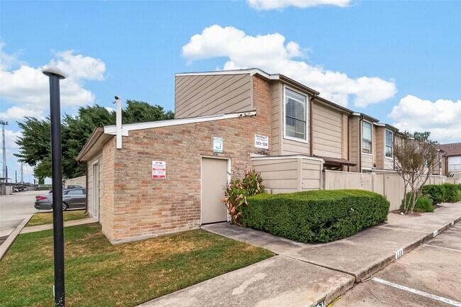 Photo - 2110 Wilcrest Dr Unit 123