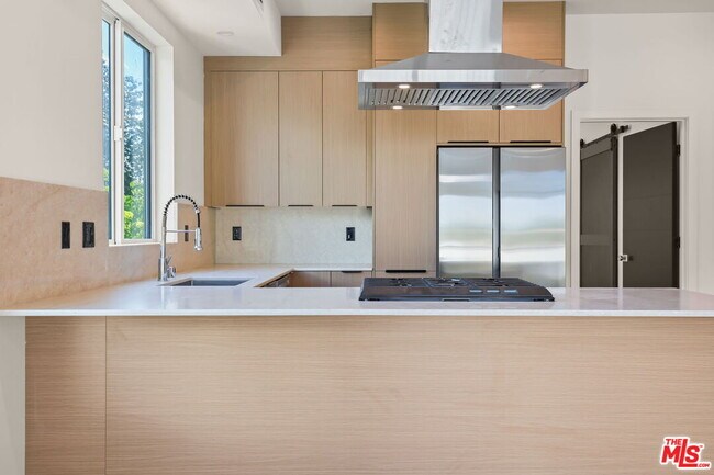 Photo - 2133 S Longwood Ave
