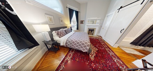 Photo - 18 W Franklin St Unit 1