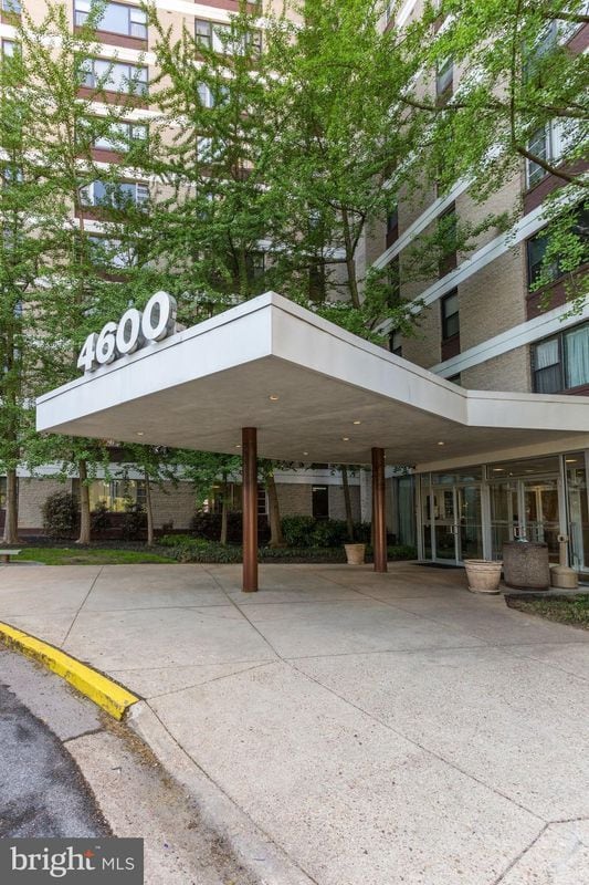 Photo - 4600 Duke St